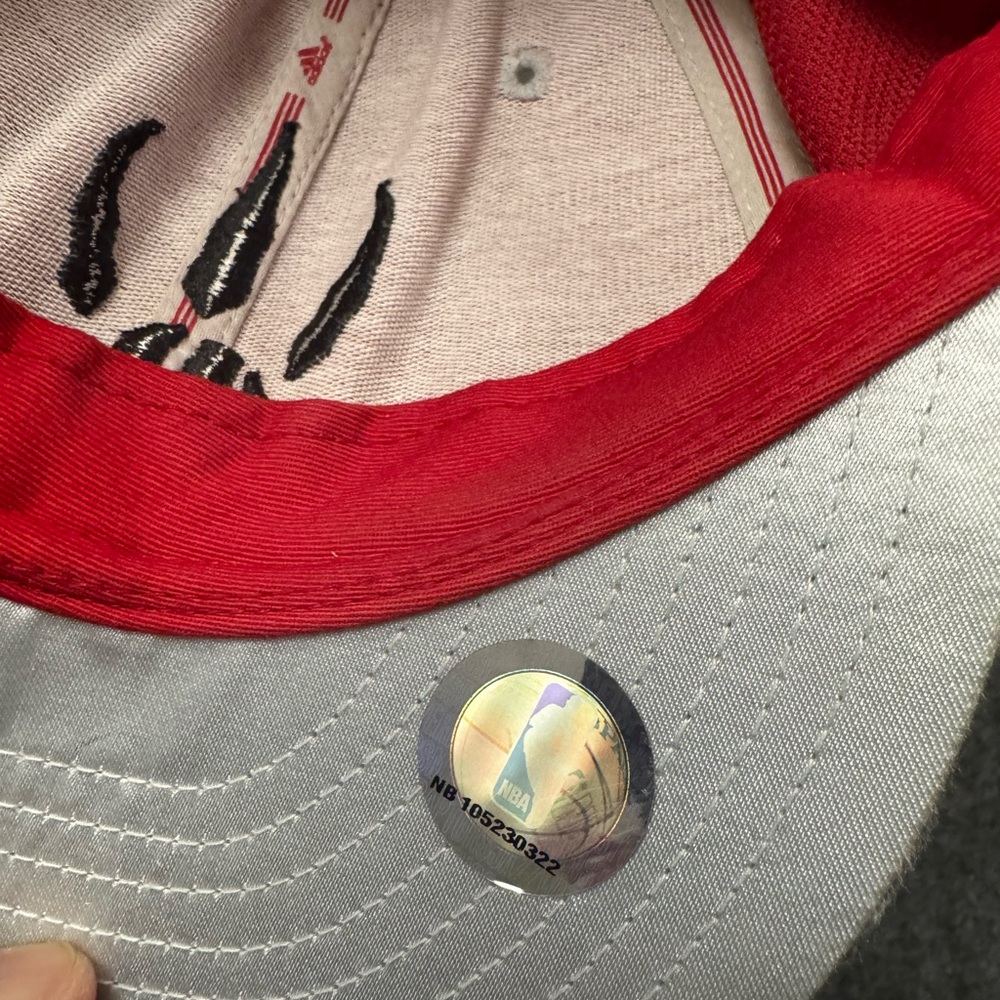 Toronto Raptors Hat 2pcs - Picture 5 of 9